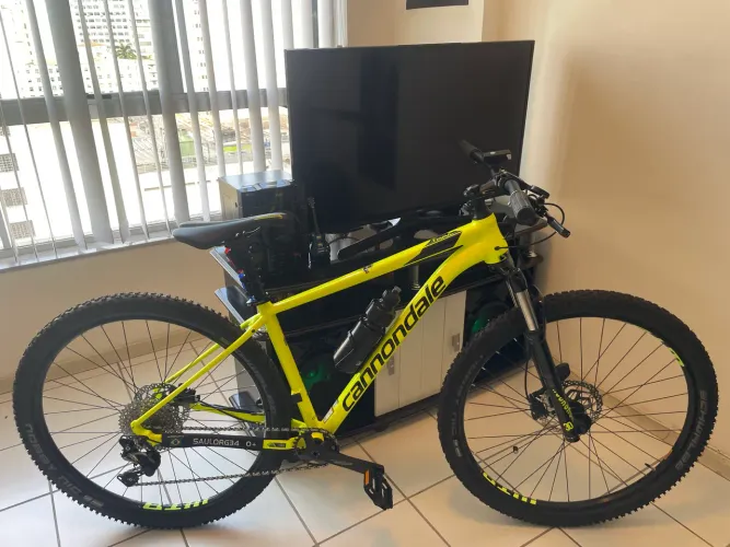 Preço de Black! Cannondale Trail Four. 2019, M (17). ÚNICO DONO