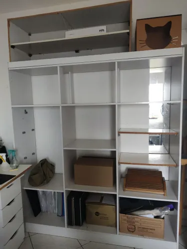 Armário aberto guarda-roupa estante