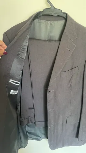 Terno masculino cinza escuro listrado