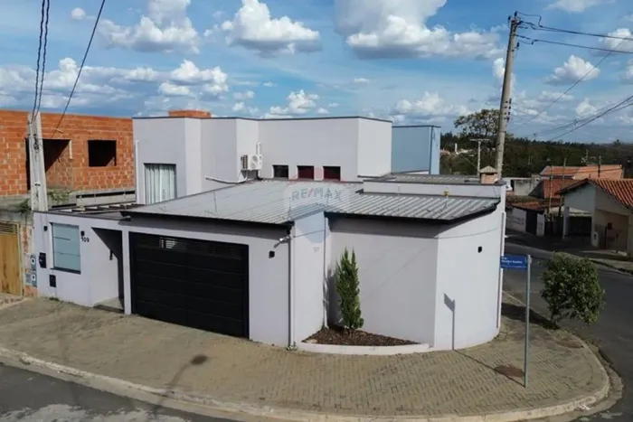Casa moderna e sofisticada no Jardim dos Poetas!
