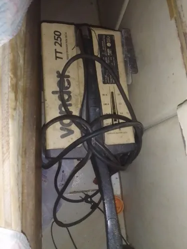 Máquina de Solda 250AMP 127-220 TT-2500 Vonder