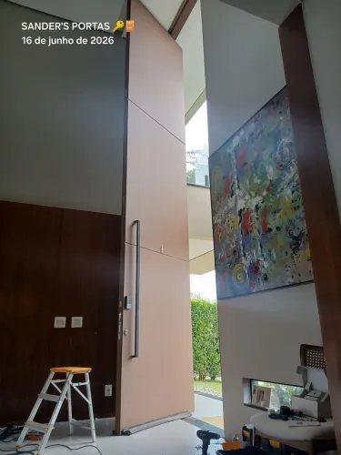 INSTALAÇÃO DE PORTAS 