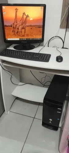 Computador com monitor