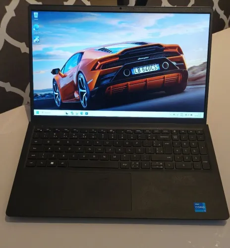 Notebook Dell i5 13a.Geracao 8gb SSD,512 Tela.15 FHD Novíssimo