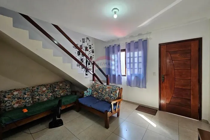 Casa à venda Jardim Las Palmas - 2 dormitórios - Condomínio Fechado