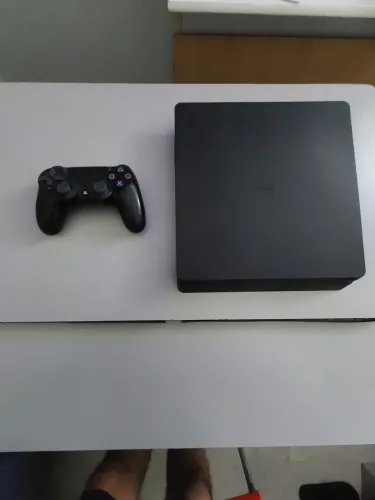 PS4 Slim 500GB Completo + Controle Original + Cabos - Pronto para Jogar