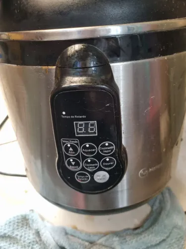 Panela de pressão elétrica
