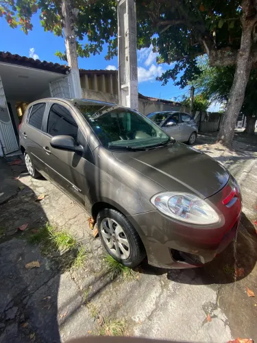Fiat Palio Attractive 1.0 EVO Fire Flex 8V 5P 2013