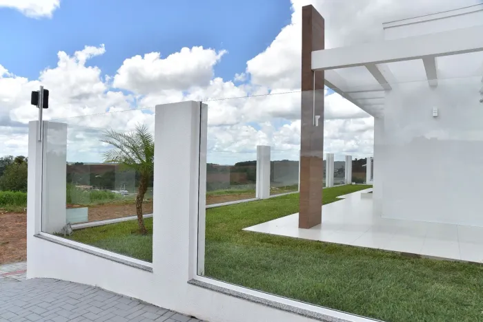 Vidros blindex 10mm grande total 6,00x1,80 medida total novos e NAO ENTREGO