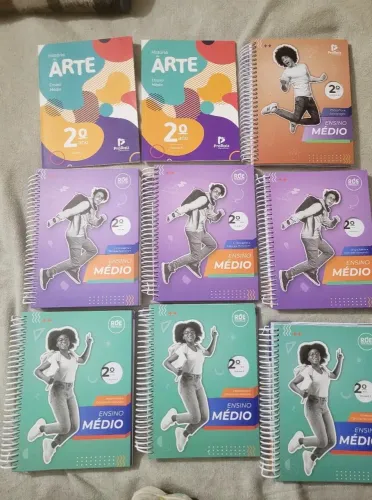 Livros didáticos ensino médio