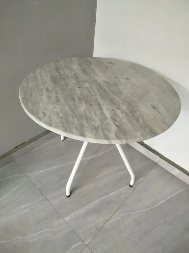 Mesa de mármore