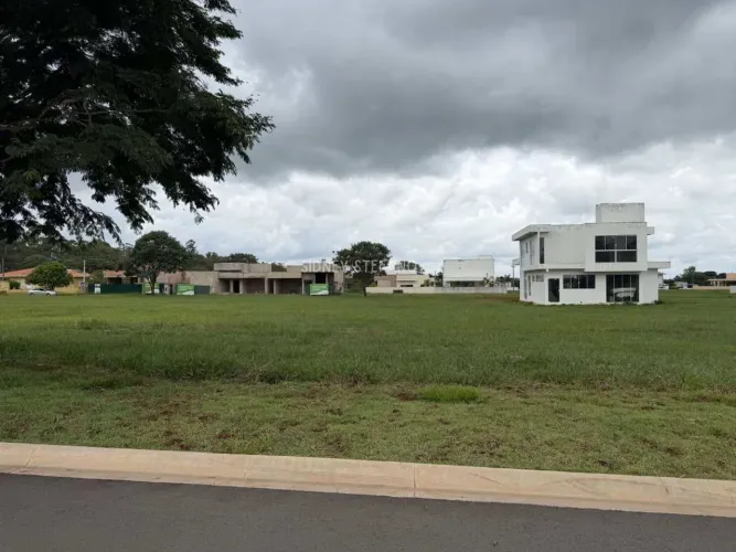 Terreno Frente Asfalto de 450 m² próximo ao clube Santa Bárbara I do Santa Bárbara Resort 