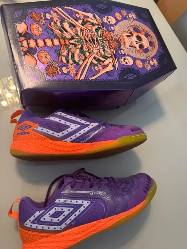 CHUTEIRA UMBRO PRO 5 BUMP