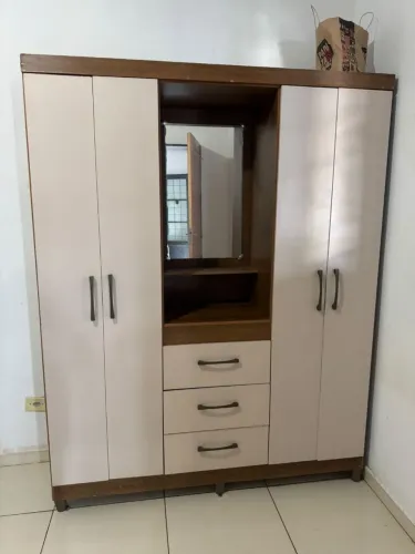 Guarda roupa usado 