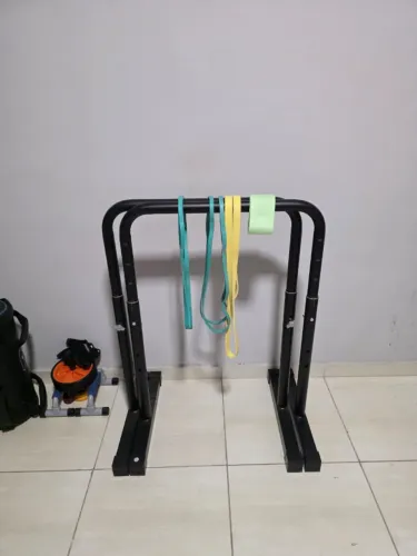 Barras Paralelas de Musculação Ajustáveis TS 100 Corength Preto