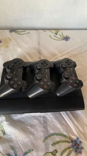 Ps3, 4 controles, 45 jogos, desbloqueado, funcionando perfeitamente