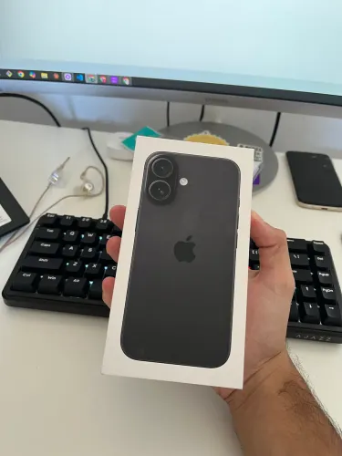 iPhone 16 - Preto - 128GB - Lacrado