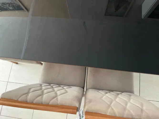 Mesa MDF grande (vidro quebrado)