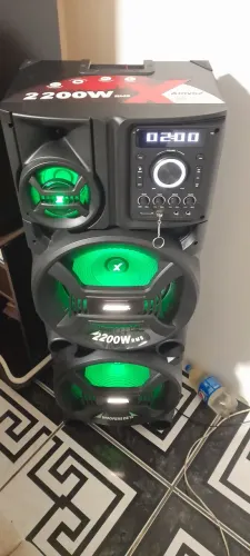 Venda de som amvox 2200 watts de potência um ano de uso em perfeito estado 