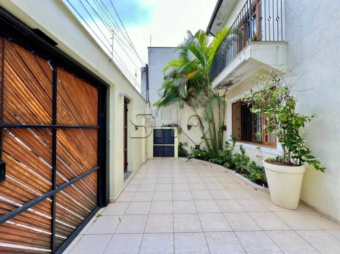 Vila Madalena- Sobrado com 4 dormitórios, em rua privativa.