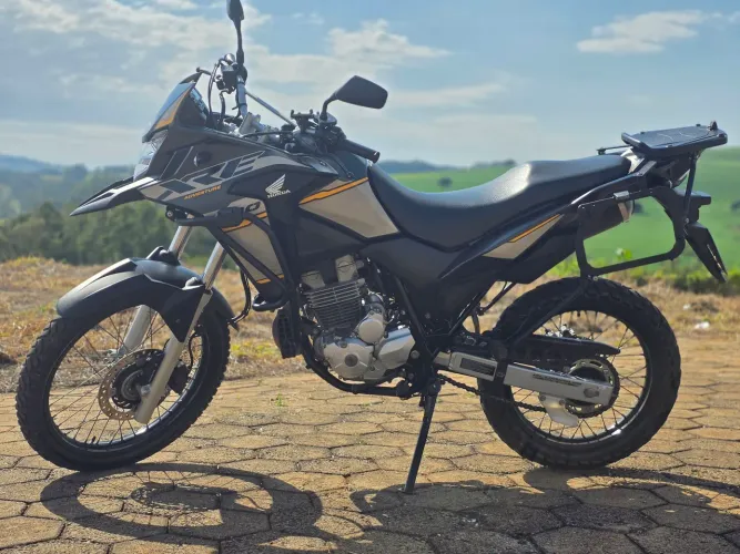 Honda XRE 300 ABS 2022/2023 - Baixa Km - impecável