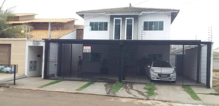 Aluga-se casa
