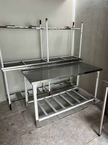 Mesa tampo de inox 