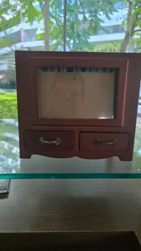 Porta retrato baú de madeira em ótimo estado de conservação aceito proposta 