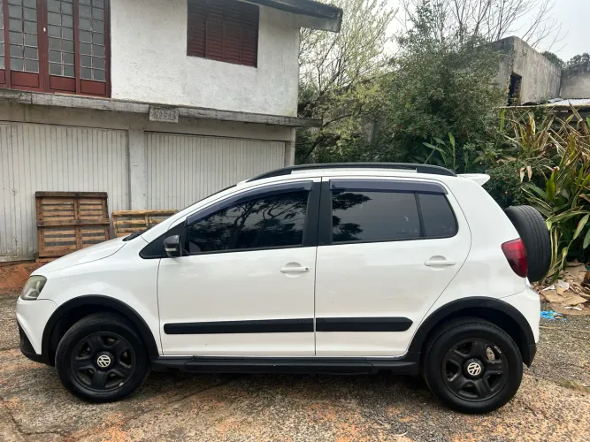 Volkswagen Crossfox 1.6 MI Total Flex 8V 5P 2014