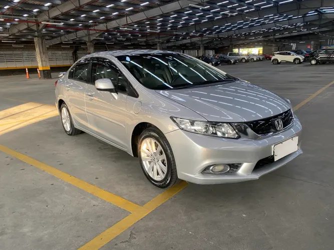 Honda Civic Sedan LXS 1.8/1.8 Flex 16V Mec. 4P 2014