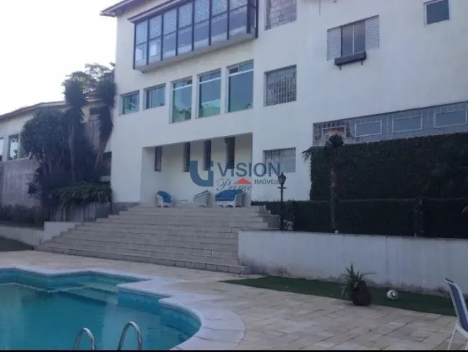 Casa para alugar - 4 suítes - Condomínio Iolanda -Taboão da Serra