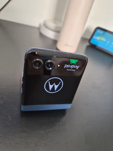 Celular Motorola Razr 60 256gb 12ram novo na garantia