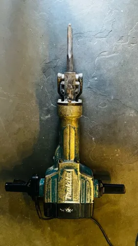 Aceito troca:  iPhone  Vídeo Game Moto   Rompedor/Martelete Makita 32kg HM1810