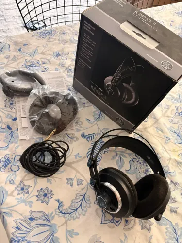 Fone de Estúdio AKG 240 MKII
