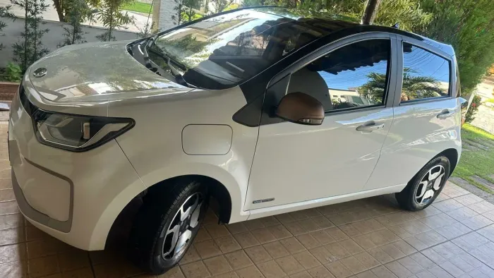 JAC E-JS1 62cv 5P Aut. (elétrico) 2023