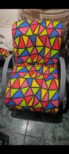 Poltrona do Romero Brito nova aceito cartão até 10x com taxa 