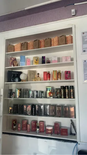 Vendemos variedades em perfumes e cosméticos