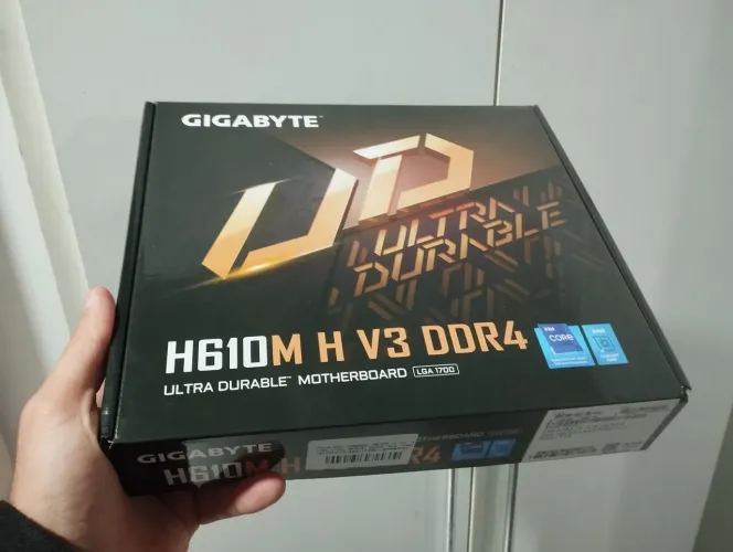 Placa-mãe Gigabyte H610M H V3 DDR4 com defeito na saida HDMI