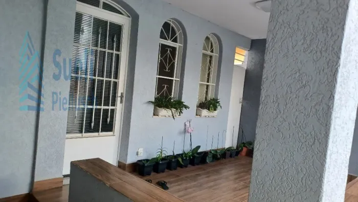 Casa totalmente plana na Vila Teixeira-próximo Drogasil-Unimart-reformada-churrasqueira-3 