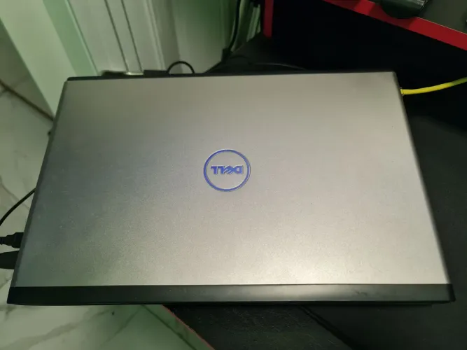 Dell Vostro 3500 à Venda