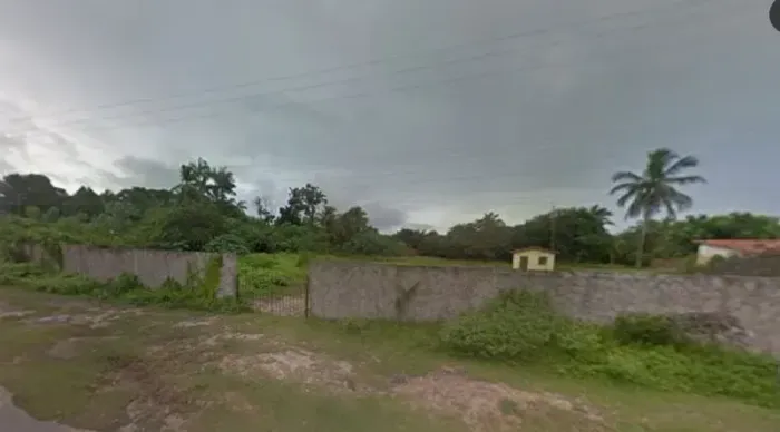 Vende Terreno de 16.500m2 na Estrada da Raposa