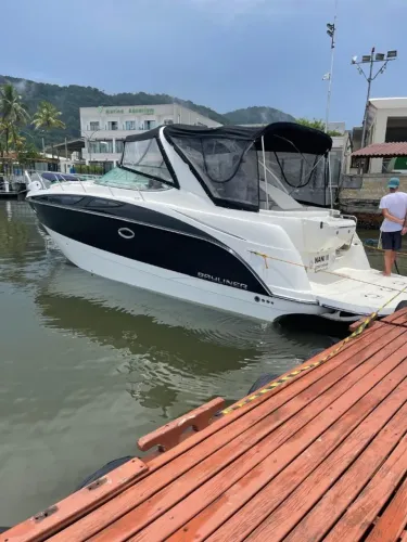 Barco Bayliner 350 com gerador