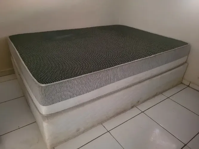Cama box usada