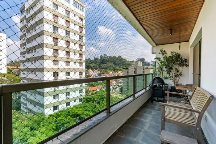 Apartamento para venda em Real Parque com 4 quartos, sendo 2 suítes, 156m²