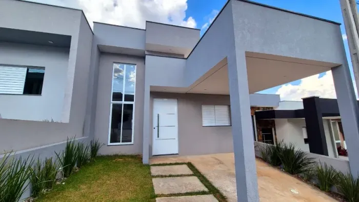 Casa no condomínio horto villágio com piscina, spa, cascata e aquecedor solar. Ac. carro.