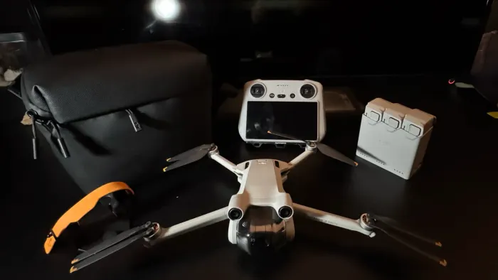DJI MINI 3 PRO - COMBO FLY MORE - controle DJI RC