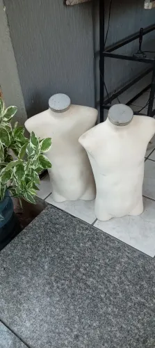 Vendo 2 bustos de manequins infantis