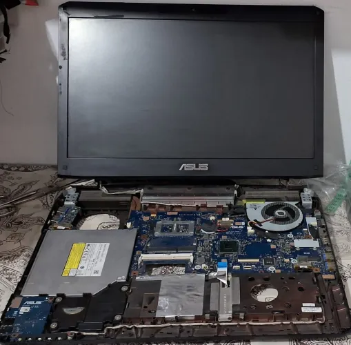 Asus ROG G75VW Sucata | Tela 17,3" Funcionando + Placa i7 + Blu-ray