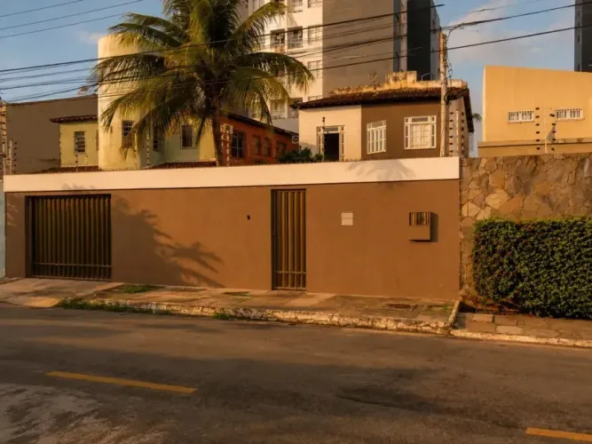 Casa com 4 Quartos para alugar, 232m² - Coroa do Meio