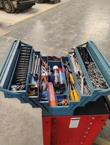 Vendo caixa de ferramentas completa